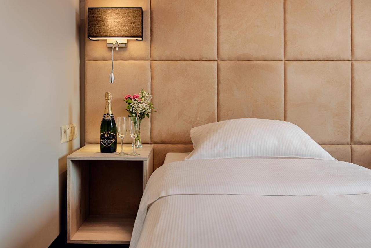 Citi Hotel'S Warszawa-Falenty Raszyn Eksteriør billede
